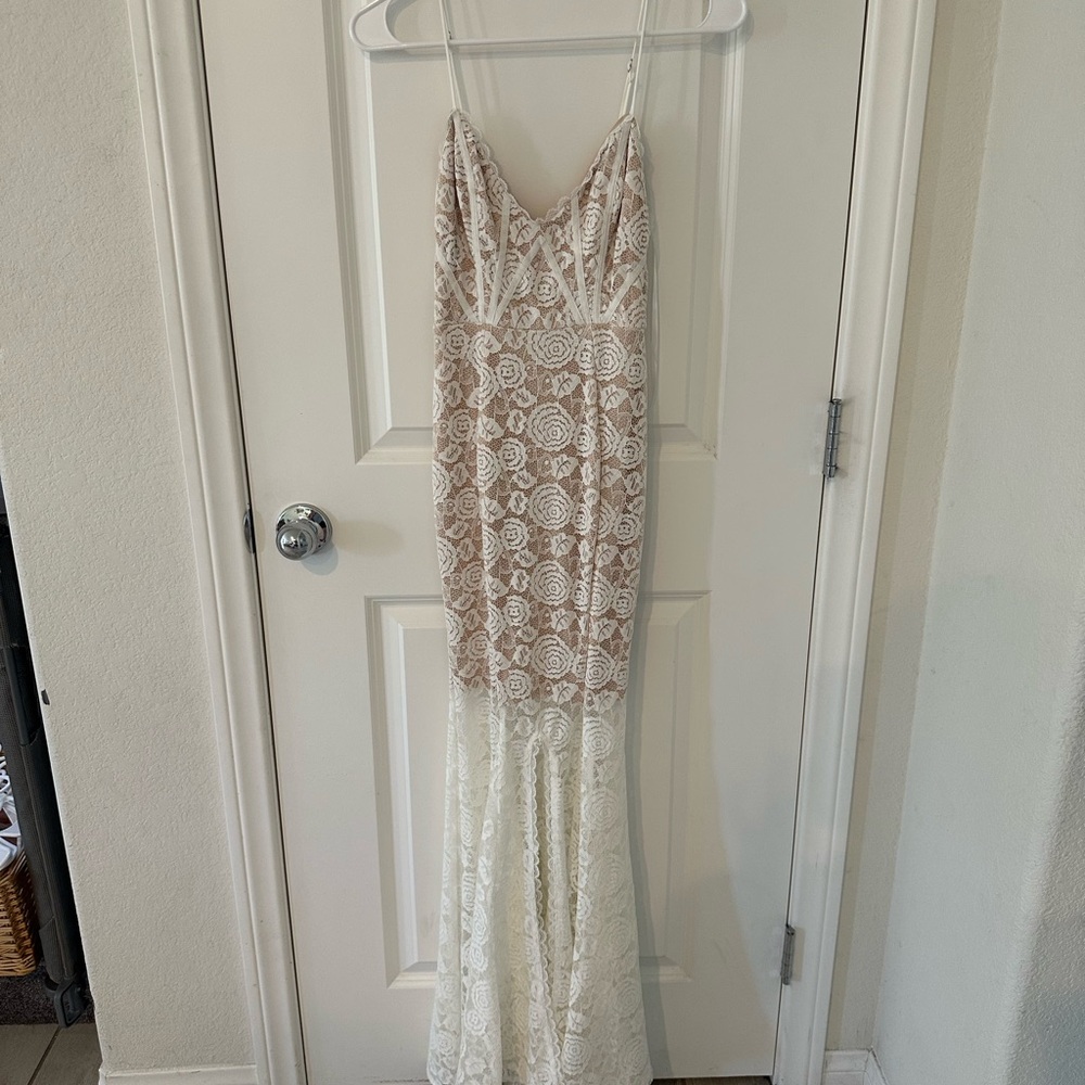 Hello Molly Lace Dress in Cream and Tan